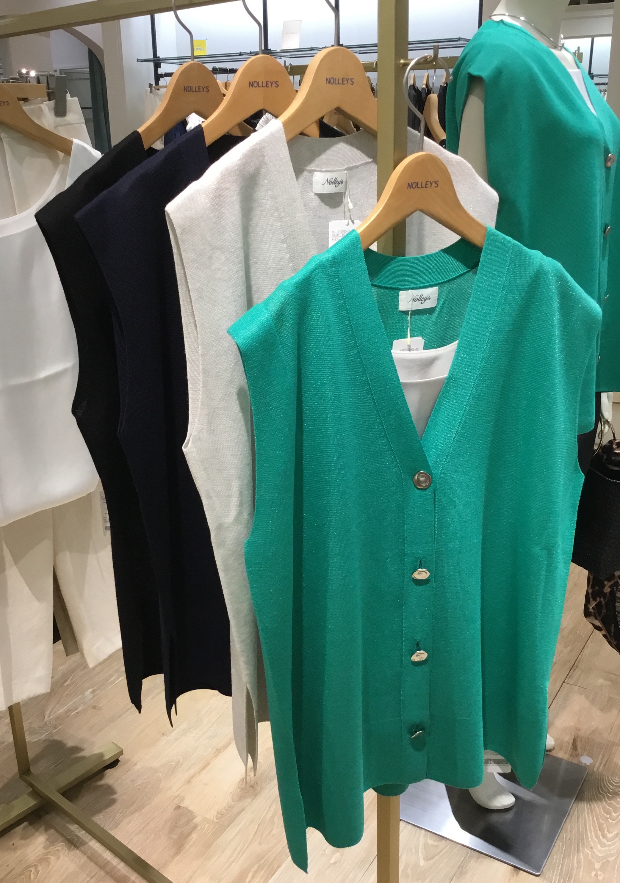 レディース ニットベスト入荷｜ノーリーズ＆グッドマン